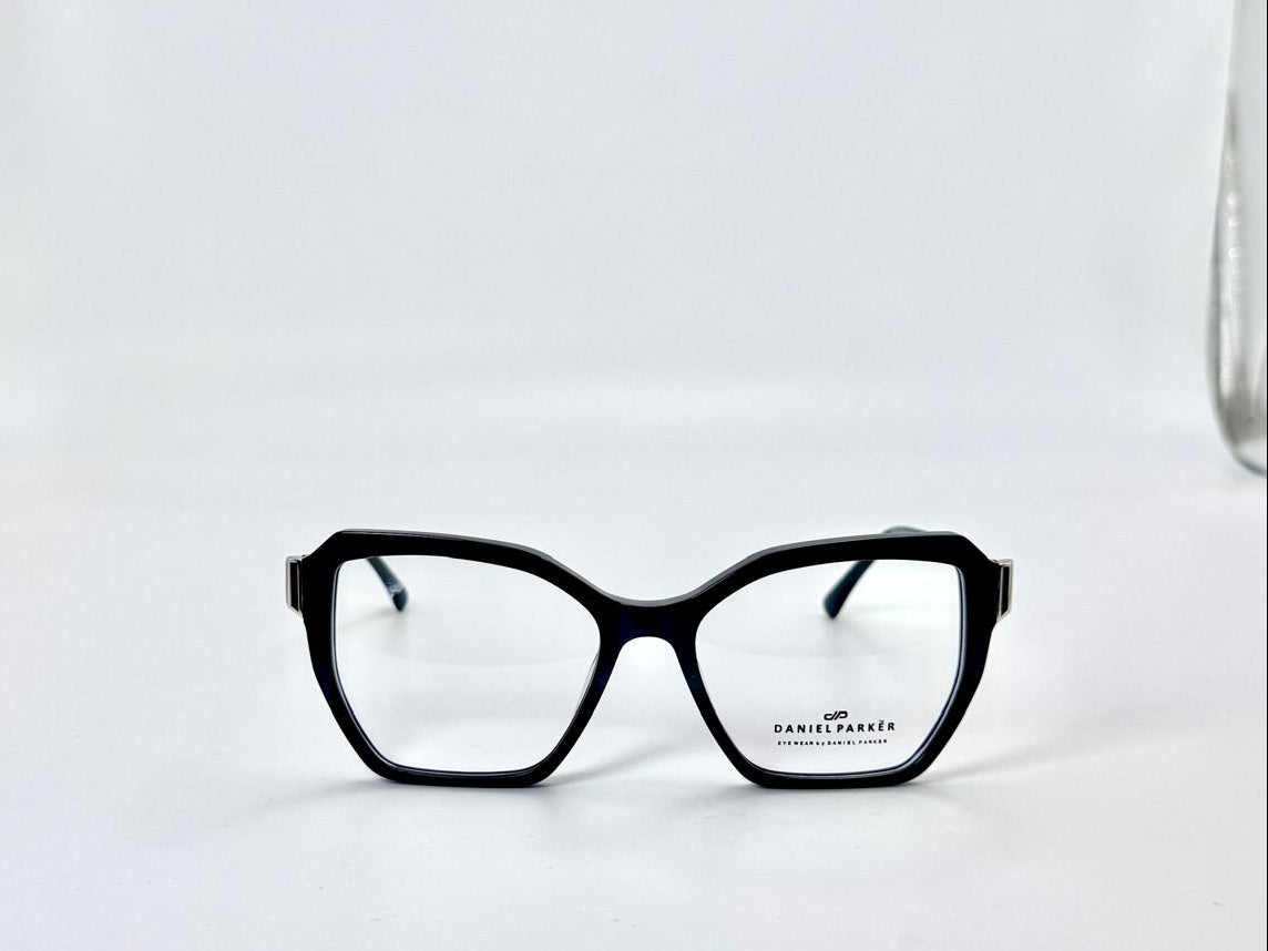 DANIEL PAKER -G8009