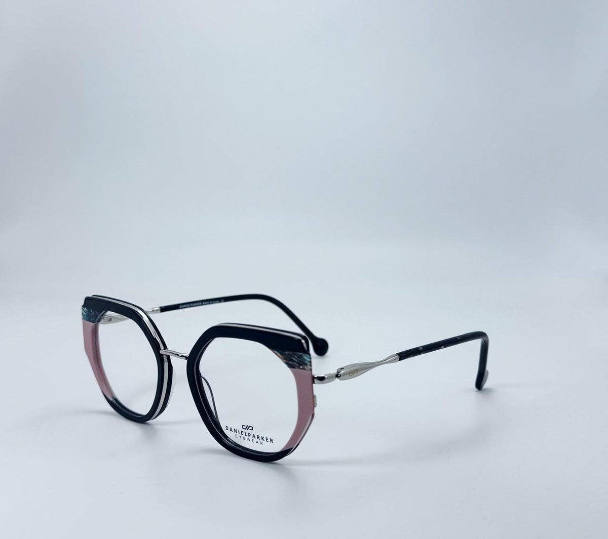 DANIEL PAKER-W53025