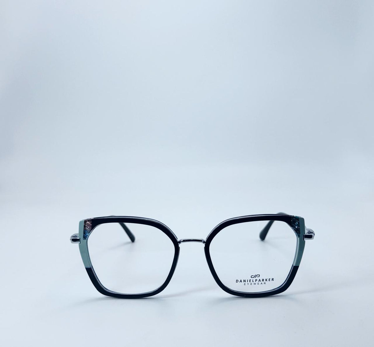 DANIEL PAKER-W56103